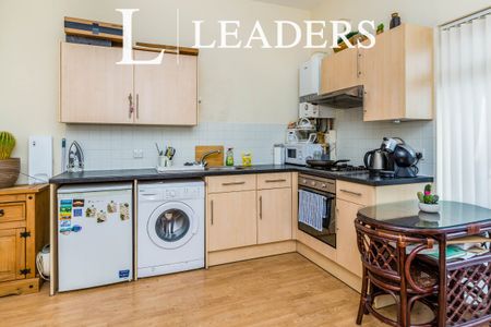 studio to rent Central East Grinstead - Photo 4