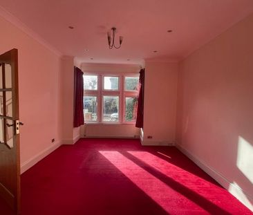 Cornwall Avenue, London, N3 1LG - Photo 2