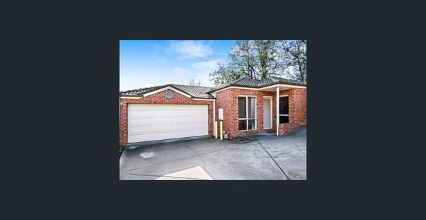 3 Bedroom in a Prime Location - Photo 1