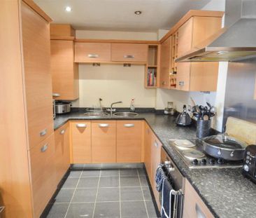 2 bedroom apartment to rent - Photo 6