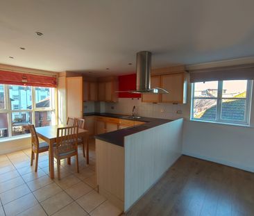 2 Bed Flat, Stirling House, RG1 - Photo 4