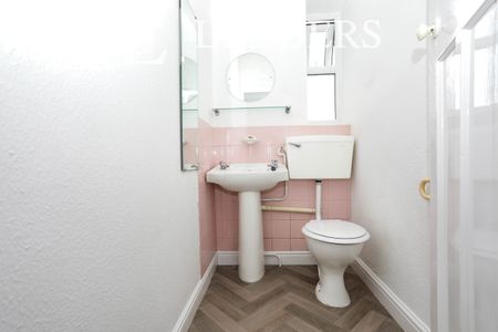 3 bedroom house to rent Orford Road, Felixstowe, IP11 - Photo 5