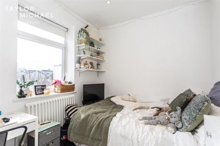 4 bedroom maisonette to rent - Photo 5