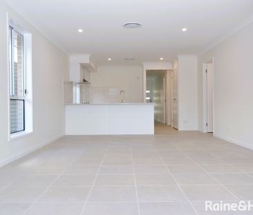 Brand new stunning 3-bedroom duplex - Photo 1