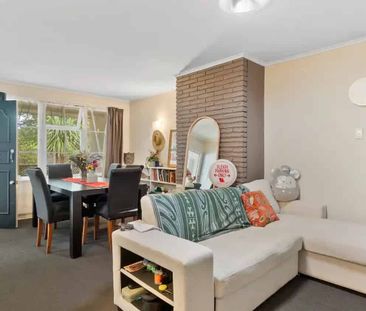Hamilton East Stunner - Photo 1