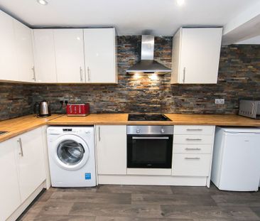 St Michaels Lane, Headingley, Leeds - Photo 5