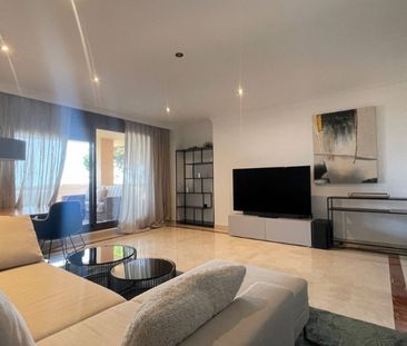 2 Bedroom Apartment For Rent in Benahavís, Málaga - Photo 2