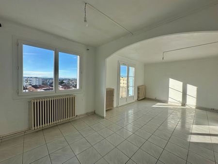 Location appartement 3 pièces, 65.98m², Carcassonne - Photo 2