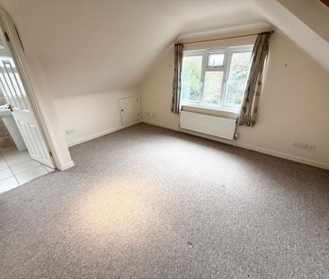 2 bedroom semi-detached bungalow to rent - Photo 2