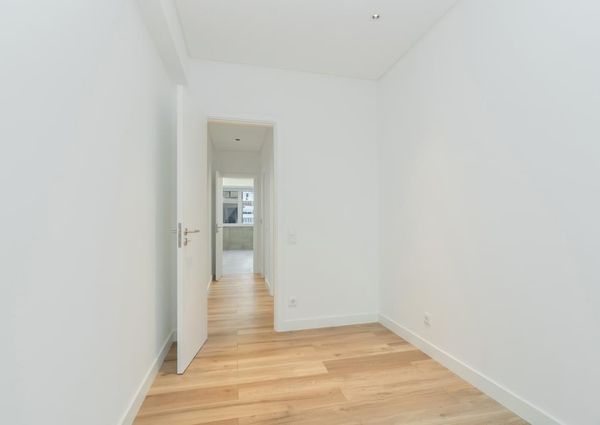 4 Bedroom Apartment with a view, Restelo, Lisboa