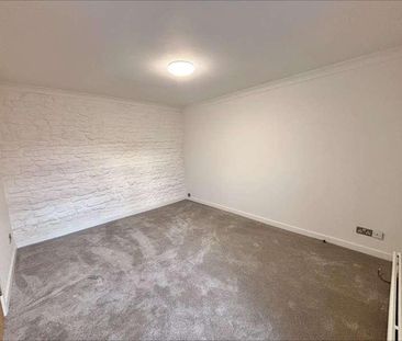 St. Peters Street, Stamford, PE9 - Photo 1