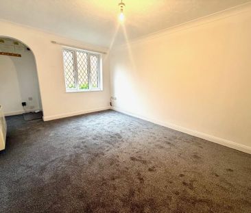 2 bedroom ground floor flat to rent - Photo 1