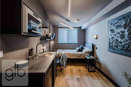 1 bedroom in a house share to rent - Photo 2