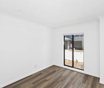 Stylish Three-Bedroom Townhouse with Exceptional Convenience! APPLI... - Photo 2