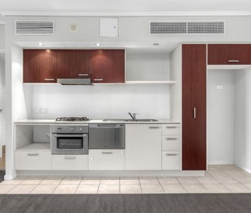 32/22 Barry Parade, Fortitude Valley QLD 4006 - Apartment For Rent ... - Photo 6