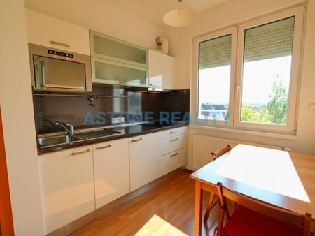 Pronájem bytu 1+kk 33 m2 - Fotografie 3
