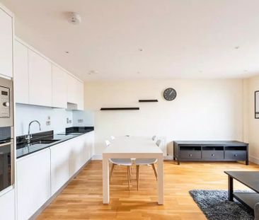 2 Bed Flat, Slate House, E14 - Photo 3