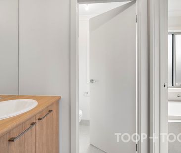 Early Release Opportunity! - Photo 1