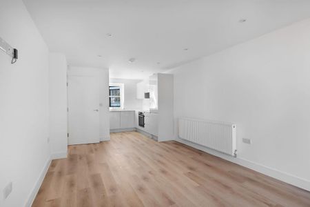 3 bedroom terraced house to rent - Photo 5