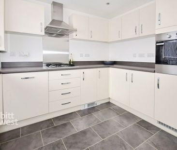 3 bedroom semi-detached house to rent - Photo 5