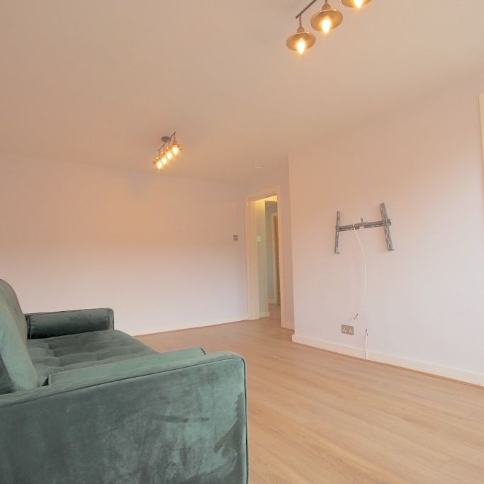 Glenure Loan, Clermiston, Edinburgh, EH4 - Photo 1