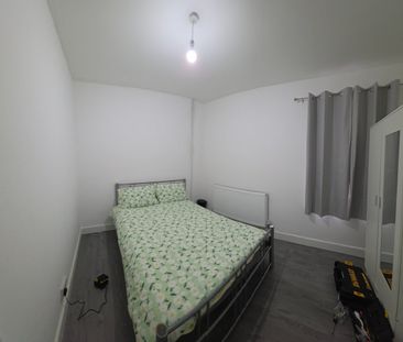 Room in a Shared House, Staniforth Road, S9 - Photo 5