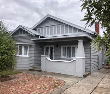 3 bedroom house with lots of space to breathe! - Photo 6