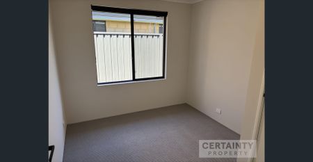 Immaculate 4-Bedroom Modern Home in Prestigious Baldivis Neighborhood - Photo 5