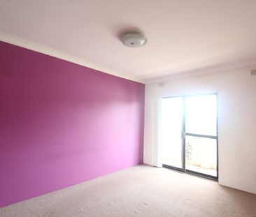 Clean and quiet 2-Bedroom unit - Photo 3