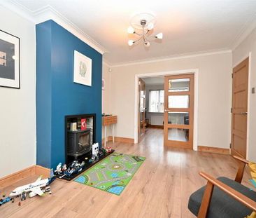 10 Ailesbury Crescent, Belfast, BT7 3EZ - Photo 1