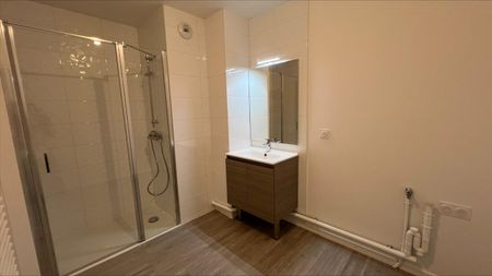 Location Appartement 3 pièces 63m² CHARTRES 28000 - Photo 4
