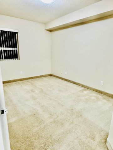 For Lease - 274 Erb Street Unit# 804, Waterloo, Ontario - Photo 4