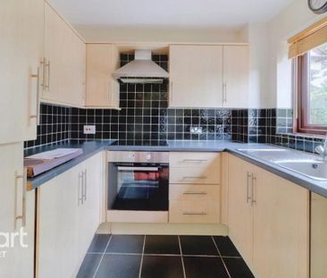 2 bedroom terraced house to rent - Photo 4