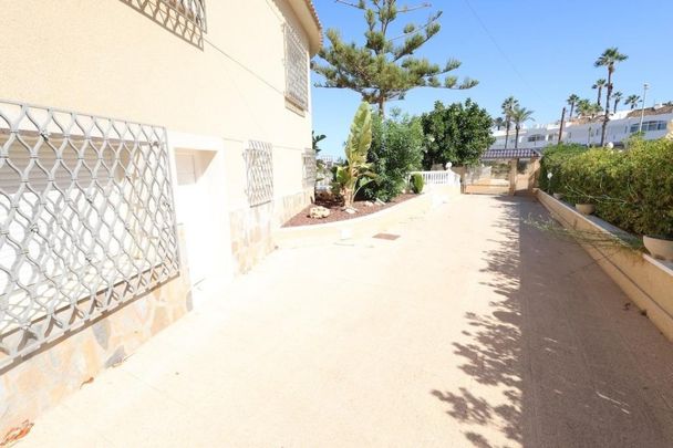 Villa de Lujo en Primera Línea de Playa en Cala Capitán - Photo 1