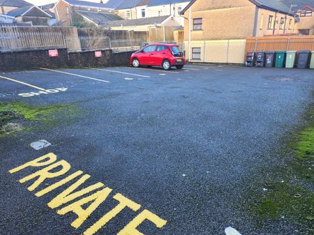 £600 PCM, Two Bedroom Duplex with Garden and Allocated Parking in Upper Salisbury Street, Tredegar, NP22 3PU - Photo 4