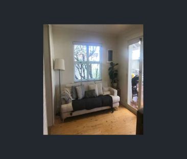 Family Home in Warradale - Photo 2