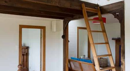 Cute sunny two storey cottage - Photo 3