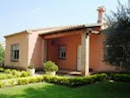 Calle de los Geranios, Madrid, Community of Madrid 28029 - Photo 2