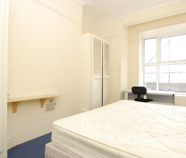 Bedford Park, Plymouth - Photo 1