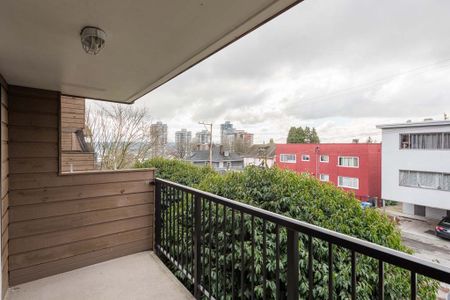 Cedar Terrace - Photo 2