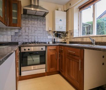 2 bedroom flat to rent - Photo 4