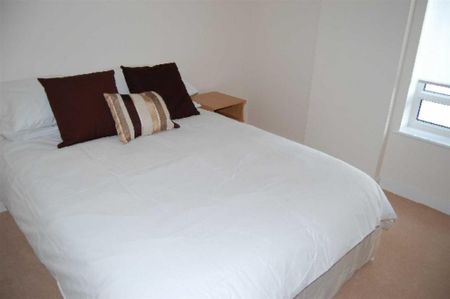 2 bedroom flat to rent - Photo 5