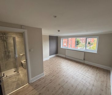 6 Bed End Terrace, Oxford Road, L20 - Photo 2