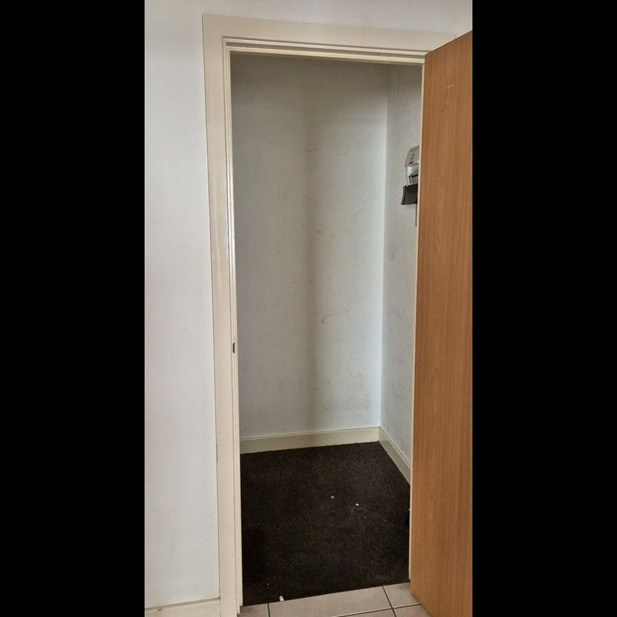 2 Bed Flat, Barleyfields, BS2 - Photo 1