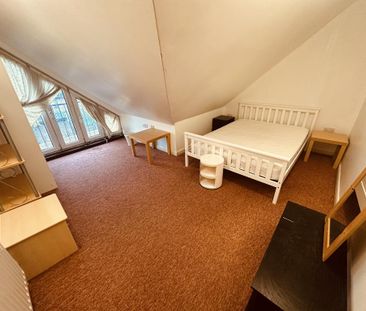 1 bedroom in a house share to rent - Photo 2