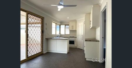 4x1 House in Armadale with Sheds. - Photo 5