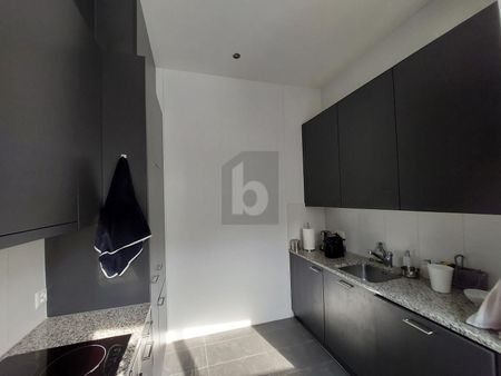 READY WITH LOVELY VIEW IN THE MIDDLE OF THE VILLAGE - Foto 2