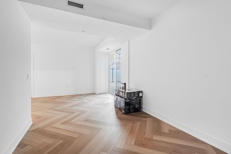 For Lease - 333 Sunseeker Avenue Unit# 139, Innisfil, Ontario - Photo 4