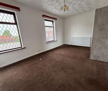 3 bedroom end of terrace house to rent - Photo 3