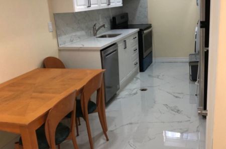 For Lease - 20 Colinayre Cres Crescent Unit# Main Floor #2, Toronto, Ontario - Photo 4